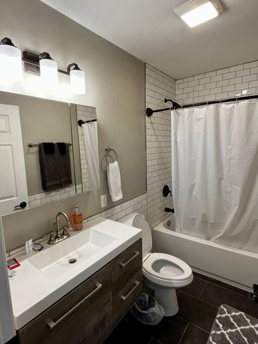 Downtown Albany 2 Bedroom + Workstation @ The Mark Kültér fotó