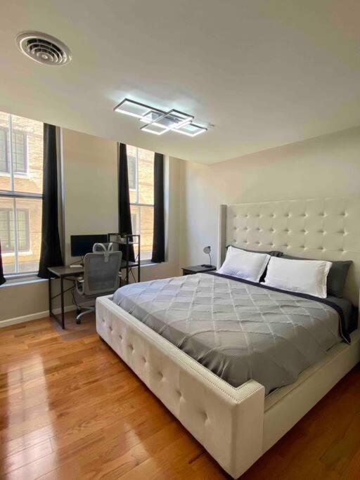 Downtown Albany 2 Bedroom + Workstation @ The Mark Kültér fotó